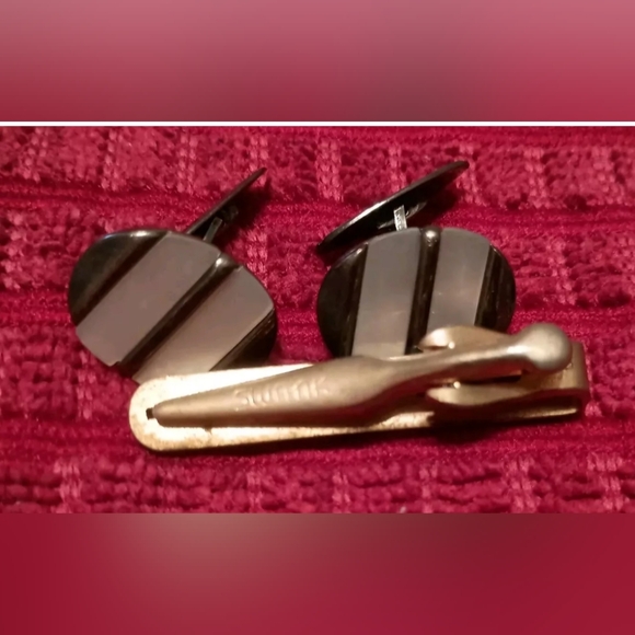 Vintage cufflink and tie bar set from Swank - Picture 2 of 4